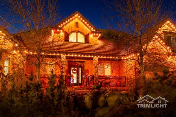 home-with-lights-10p-800D19547D8-B398-4C5B-89EB-025A124D1379.jpeg