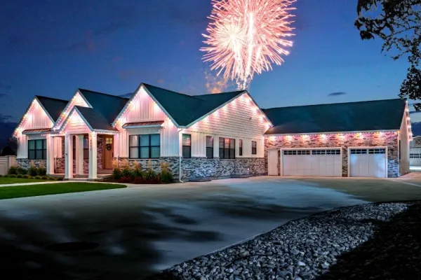 accent-home-wide-shot-fireworkCE87C538-965D-4EF0-802C-470C4A6BD1A7.webp